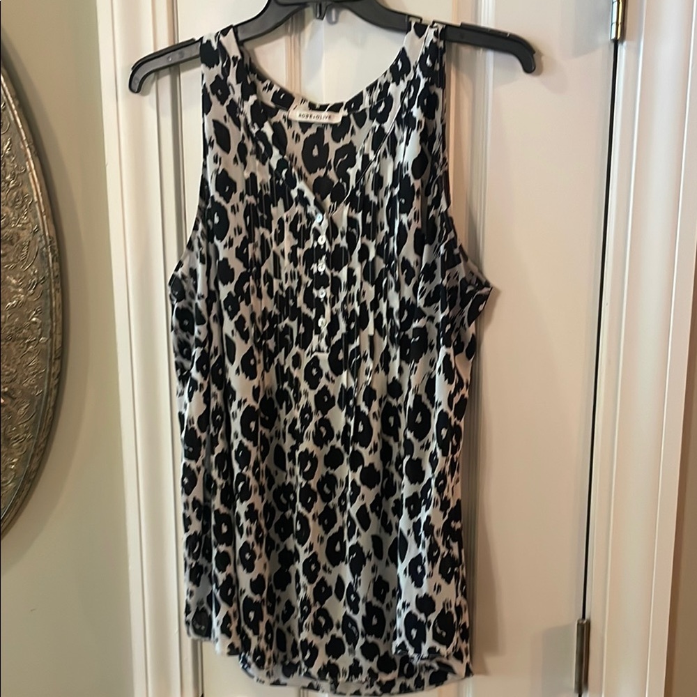 Rose & Olive Black and ivory Sleeveless Tank Top 3X